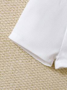 AfterClass 3 件套男婴洗礼服套装：短袖领子拼接华夫格纹理背心二合一连体衣 + 短裤 + 领结，可爱洗礼服 - 白色 - 查看 9