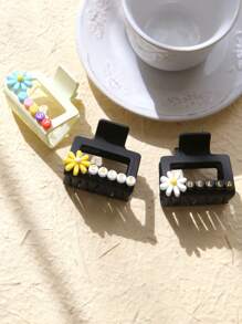 1pc Custom Hair Claw 5cm Clip Custom Letter Clip Fashionable And Cute Daisy Hair Clip, Back Of The Head Plate Hair Clip Hair Claw Suitable For Valentine's Day Gifts, Anniversary Gifts, Party Gifts, Mother's Day Gifts, Gifts For Best Friends