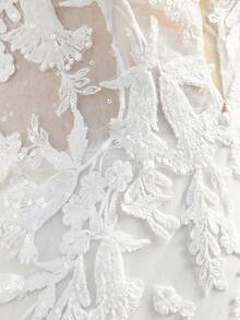 象牙色优雅美人鱼闪亮蕾丝贴花婚纱，新娘性感深 V 领薄纱浪漫婚纱，带拖尾，新娘露背无袖海滩婚纱