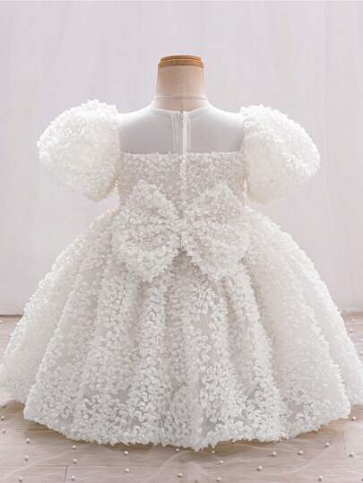白色3D立体花朵女童选美礼服，优雅美丽，适合生日派对、婚礼、舞台表演等场合。
