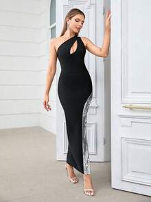 Vestido de noche con un hombro plisado, con abertura lateral en el busto y abertura lateral, con volante de lentejuelas y abertura hasta el muslo