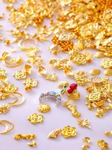 6-Grid Box Nail Rivet Decoration Accessories Golden Hollow Shape Decoration Shell Conch, Crescent Star And Heart-Shaped Diamond Crown For DIY Nail Decoration Handmade Creative Accessories