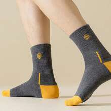 5 Pairs Mixed Men's Crew Socks, Thickened Moisture-Wicking Breathable Sport Socks, Basketball Socks, Color Block Design, Hot Selling, Suitable For Autumn/Winter & Spring/Summer