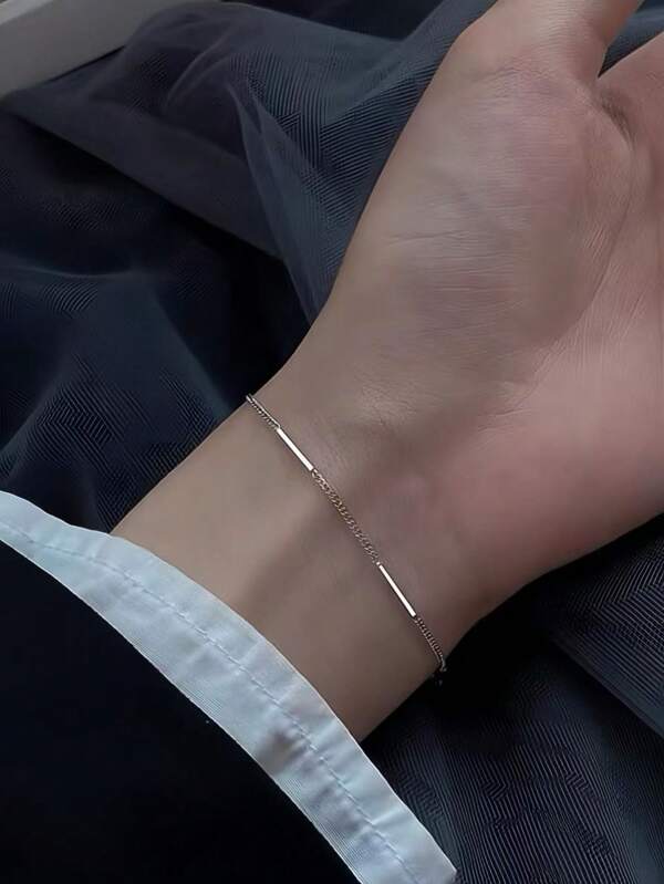 Eenvoudige armband voor dames, sterling zilver, niche-ontwerp, koude stijl, hoogwaardige en lichte luxe, prachtige handstukken, geschikt voor dagelijkse kleding