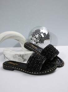 Fashionable Luxury Women Flat Sandals, Pearl & Rhinestone Decor Design, Round Toe, Multiple Colors, Comfortable Footwear, Suitable For Stylish Outfits