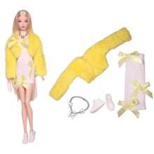 Short Slim Fit Solid Color Sweater With A Beautiful Bow On Top, Playful And Gentle. Wearing A Loose Plush Jacket, It Is Soft And Warm. Put On The White Shoes Again, Sweet Yet With A Winter Atmosphere, Perfect For Daily Shopping Or Dating. Suitable For 11.5-Inch Dolls (Excluding Dolls)