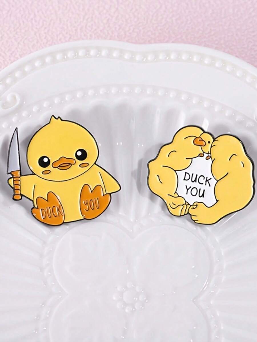 1pc Cute Cartoon Duckling Shaped Metal Brooch, Versatile Personalized Animal Gift Accessory - Yellow - View 1