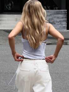 Canotta da donna elegante in raso bordeaux con lacci sul davanti, top da festa estivo sexy e raffinato - celeste - Visualizzare 2