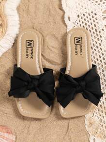 Dziewczęce modne, słodkie, duże, kokardkowe, kwadratowe, płaskie sandały, wygodne, lekkie, wsuwane buty, odpowiednie na letnią plażę, losowy kolor podeszwy, zamów o 1 rozmiar większy