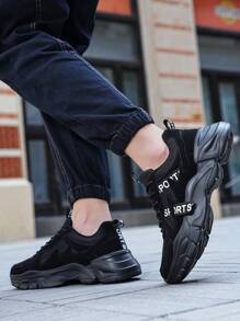 男士时尚街头休闲透气网眼运动鞋，适合户外运动和各种活动，字母图案黑色皮革鞋面，厚垫外底跑鞋 - 黑色 - 查看 6