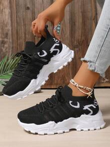 Lente en zomer nieuwe mode witte sneakers, mesh ademende sport retro schoenen, dikke zool antislip zachte onderkant hardloopschoenen