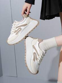 Zapatillas deportivas de mujer de suela gruesa con diseño casual, sencillo pero elegante, versátil, ligero, antideslizante, ideal para senderismo, correr y deportes al aire libre. Diseño retro lindo, elegante y minimalista. Calzado deportivo casual y cómodo con forma asimétrica para mujer.