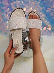Fashionable And Luxurious Women Flat Sandals, Pearl And Rhinestone Decor Design, Round Toe In Multiple Colors, Comfortable Footwear Suitable For Stylish Outfits