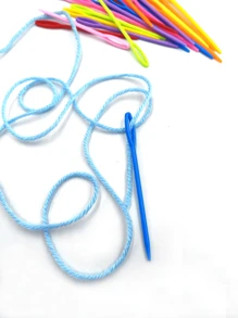 50pcs/74pcs Random Color Plastic Sewing Needles, 5.5cm/9cm DIY Hand Stitching - Multicolor - View 5