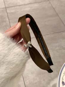 1pc 女士头带 韩版时尚钻石蝴蝶结头带 高档出门感优雅百搭碎发头箍高骷髅头饰女 - 彩色 - 查看 3
