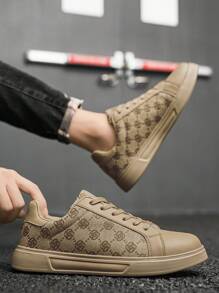 Zapatillas deportivas casuales de estilo de moda para hombres con estampado floral aleatorio y bloques de color, livianas de corte bajo con puntera redonda y cordones, para parejas y adolescentes que practican skate
