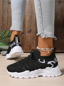 Lente en zomer nieuwe mode witte sneakers, mesh ademende sport retro schoenen, dikke zool antislip zachte onderkant hardloopschoenen