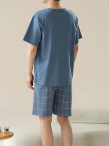 AICJ 2pcs/Set Men's Casual Solid Color Loose Fit Simple Short Sleeve T-Shirt And Plaid Shorts Pajama Set, Suitable For Spring & Summer
