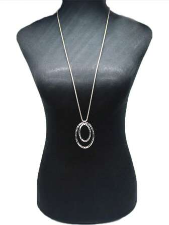 1pc Oval Pendant Necklace, Vintage Exaggerated Fashion Jewelry Accessory, Suitable For Women & Men Outdoor Wear & Daily Use