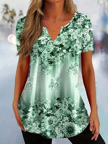 Women's Floral Print Casual, Fashionable Ombre Floral Print T-Shirt - Casual V-Neck - Medium Stretch Fabric - Green Short Sleeve Top - Spring/Summer Casual Short Sleeve T-Shirt