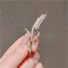 An Exquisite High-Grade Wheat Ear Zinc Alloy Brooch Suitable For Ladies To Wear Daily In Spring, Summer, Autumn And Winter Dress Accessories Pin For Clothes Bag Charm School Office Accessories Shirts Jacket Jewelry Christmas Halloween Clothes Pin Funny Cute Teacher Gifts Costume Accessories Bag Charms - Gold - View 6