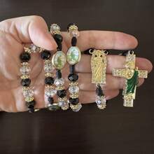 Christliches Ostergeschenk Anhänger Kreuz des Heiligen Judas, mexikanische Halskette - geflochtene Kette mit grünen Kristallperlen, Charm Accessoires für Männer, elegantes katholisches Schmuckgeschenk zum Gedenken an den Heiligen Judas