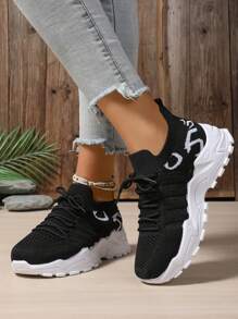 Lente en zomer nieuwe mode witte sneakers, mesh ademende sport retro schoenen, dikke zool antislip zachte onderkant hardloopschoenen