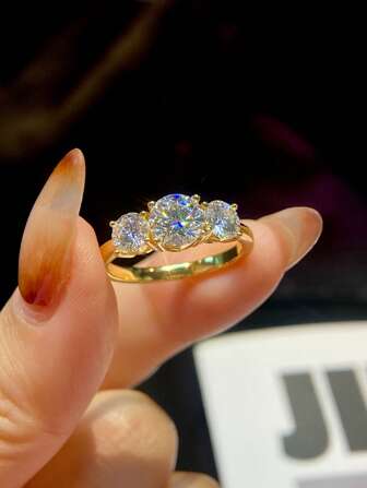 1 件共 1 克拉三钻设计 D 色莫桑石钻石订婚戒指，S925 纯银简约浪漫戒指、永恒戒指、结婚周年纪念戒指、奢华珠宝礼物