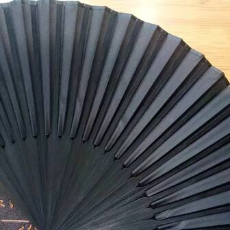 1/3 Pcs Modern Classic Cool Black Vintage Fan Handheld Folding Fan, Summer Cooling Gift, Elegant And Fashionable Black Folding Fan, Easy To Carry And Put In Bag
