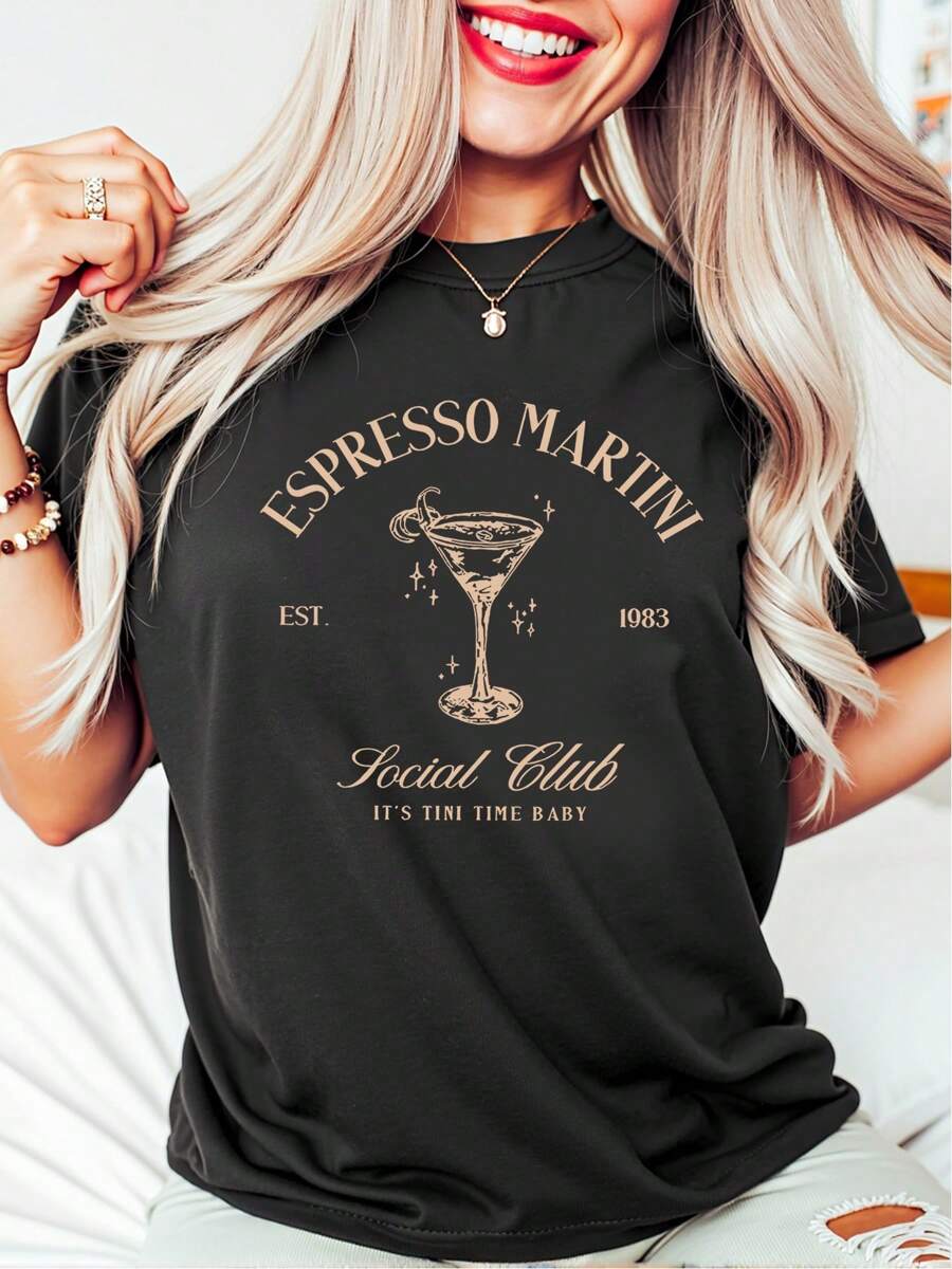 Oversized Style For Women, IT'S TINI TIME BABY T-Shirt, Enjoy Espresso Martini Shirt, Social Club Vintage Style Tee, Casual Mother's Day Gift Shirt, Loose Type Shirt For Women, Perfect For Holiday Parties Or Gift Giving, Soft And Comfortable - 黑色 - 查看 1
