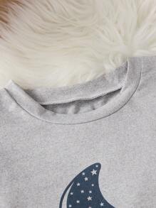 A 4-Piece Set Of Fashionable Casual Boys' Home Clothes, Featuring A Perfect Combination Of Moon Goodnight And Coffee Time Patterns, Paired With Casual Checkered Pants And A Round Neck Long Sleeved Top. Comfortable Fabric, Suitable For Daily Wear At Home And While Walking Dogs