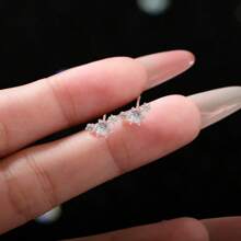 Un par de pendientes de plata esterlina con circonita, nuevo estilo, pendientes elegantes de alta gama exquisitos para niñas