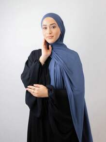 1条系带针织发带。柔软透气，不易起球，系带设计，适合所有季节，舒适百搭，是日常佩戴的理想之选。