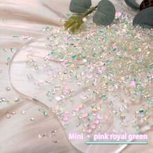 Mini asymmetrische Form Aurora Strass Nail Art Dekoration, kleine Nail Jewelry und Accessoires, super glänzende Nail Zubehör Nägel Nail Charms Nail Gems