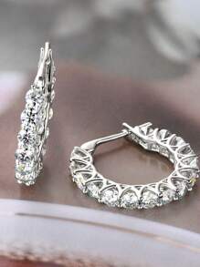 XUJIA 1 Pair Women's Fully Enclosed Moissanite Earrings, 100% Pure Silver, 3mm D-E Color Round Moissanite Earrings, Birthday Jewelry Gift