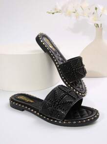 Fashionable & Luxury Women Flat Sandals With Pearl And Rhinestone Decoration, Round Toe Design In Multiple Colors, Comfortable Footwear Suitable For Stylish Outfits