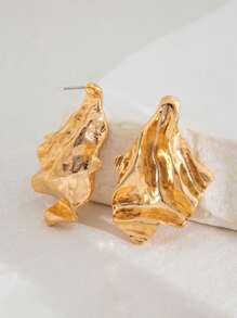 1 Pair Elegant Personalized Creative Metal Asymmetrical Abstract Leaf Stud Earrings For Women