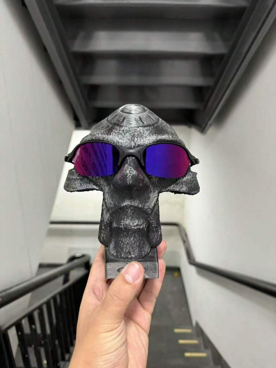 Romeo 2 Dark Metal Sunglasses With UVA 400 UV Protection - Red Violet - View 1