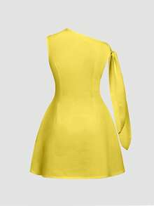 Women's Elegant Buttercup Yellow Sleeveless Tie-Strap Minimalist Short Graduation Dress - Yellow - View 3