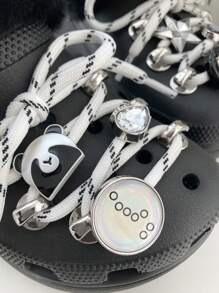 Un ensemble d'accessoires de chaussure en ABS, des accessoires de chaussure derrière les trous, pouvant être connectés avec des lacets DIY, panda, étoile à cinq branches, planète, strass colorés et autres formes, mode spéciale, pouvant être assortis, chaussures de sport, bottes, convient pour diverses activités festives, cadeaux de fête exquis
