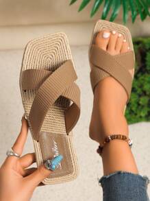 2025 Fashionable Women's Criss-Cross Strap Flat Sandals, Comfortable, Versatile, Suitable For Wearing Out, Beach, Pool, Vacation, Anti-Slip, High-End, Spring/Summer/Autumn - Brown - View 1