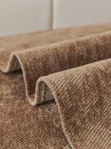 1 pièce Housse de canapé pour toutes les saisons, simple et moderne en chenille antidérapante et imperméable. Housse de coussin de canapé résistante à la poussière et aux salissures, lavable, résistante à la décoloration, adaptée aux animaux de compagnie. Convient pour la chambre, le bureau, le salon, le canapé d'angle