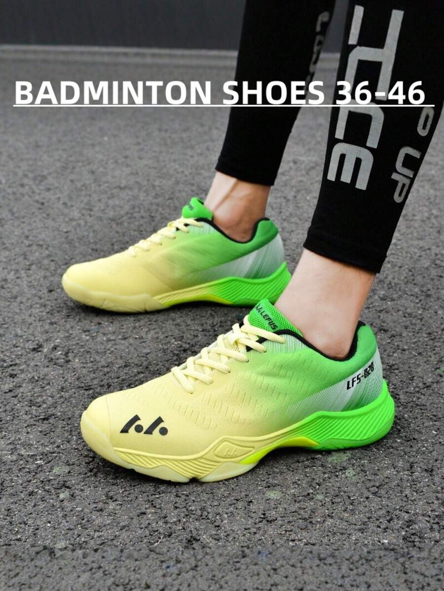 Chaussures de badminton pour hommes et femmes avec semelle en caoutchouc à plaque de carbone, ultra-légères, respirantes, antidérapantes et résistantes à l'usure. Conviennent pour la compétition et l'entraînement en volleyball, tennis et tennis de table.