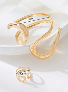 1set Women's Geometric Distorted Asymmetrical Hollow Exaggerated Shiny Bangle Bracelets, European Style - Gold - View 4