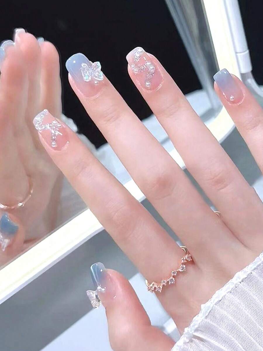 24片/盒 透明蓝色蝴蝶图案自粘假指甲，方形短指甲，可卸除，包含果冻胶和指甲锉，适合女性和女孩美甲用品 - 淺藍色 - 查看 1