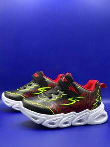 2X1 TENIS DE NIÑO SUELA DE FOCO Y BOTA IDEALES PARA EL USO DIARIO ELABORADO DE MATERIALES TRASPIRABLES, SUELA RESISTENTE AL DESGASTE Y LIGEROS, COMPRA 1 LLEVATE 2 - Blanco y Negro - Ver 3