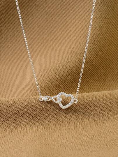 Ett tidlöst mode kärlekshänge halsband S925 Sterling Silver Utsökt high-end design Ljus Lyx Daglig Fest Fritid Semester Kvinnors nyckelbenskedja