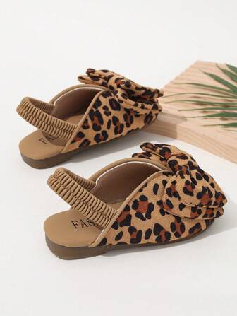 Spring And Autumn New Cute Children's Home Shoes, 1-3 Year Old Baby Indoor Silent Soft Cloth Bottom Four Seasons Sports Shoes