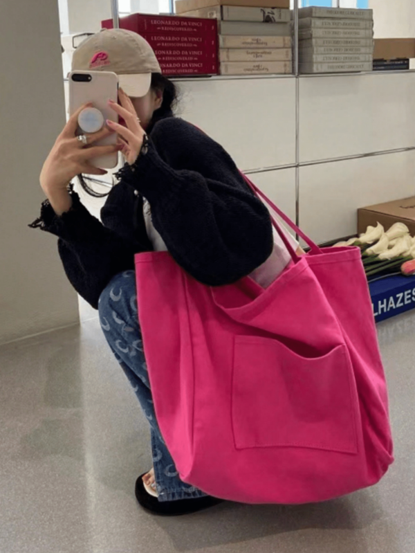 حقيبة توت كبيرة السعة والاستخدامات متعددة بلون أحادي قماش كانفاس بتصميم بسيط ومموج، حقيبة تسوق كبيرة الحجم وجو جوي، عنصر ضروري لعيد الميلاد