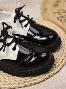 男童时尚系带英伦风 PU 皮革防滑平底正装鞋，适合表演、派对，适合所有季节 - 黑與白 - 查看 6